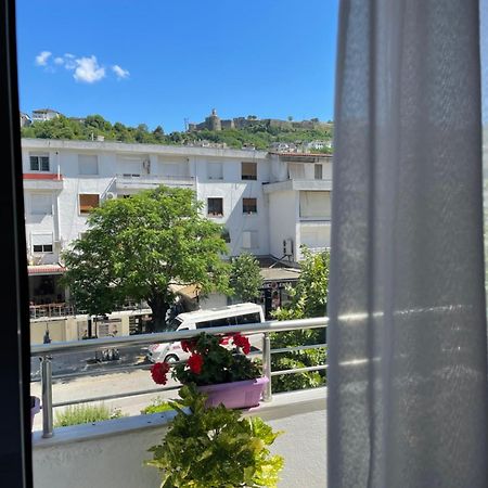 Hotel Freskia Gjirokastra Kültér fotó