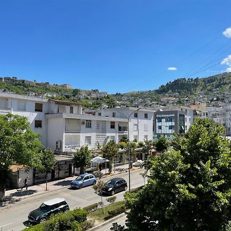 Hotel Freskia Gjirokastra Kültér fotó